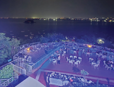 Wind And Waves Restaurant