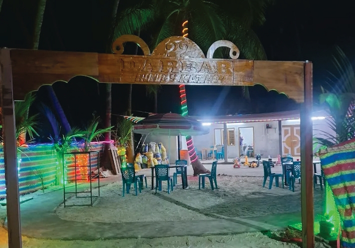 Lagoon Breeze Restaurant