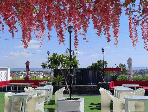 Dhuaan Rooftop Restaurant